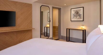Hilton Nottingham Room Type - KING GUEST ROOM