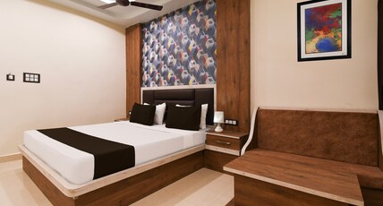 Nilmadhab Hotel Room Type - Deluxe Double bed AC