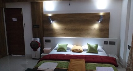 Hotel Grand Meridian Room Type - Premium Room With Balcony