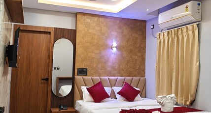 HOTEL SHIVAY Inn Room Type - DELUXE ROOM