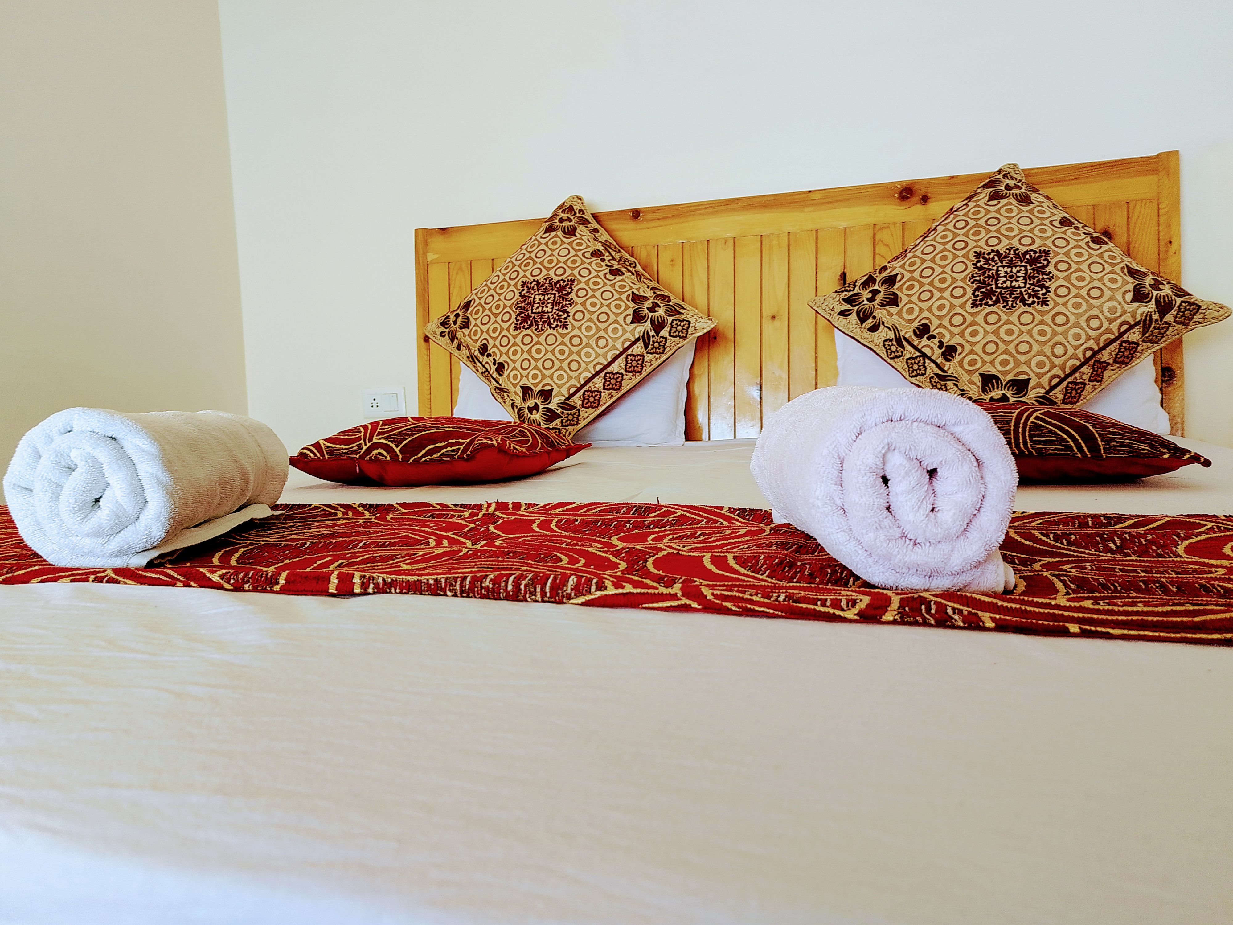 ELEGANCE RETREAT MANALI LUXURY BOUTIQUE STAY - Tap to explore photos
