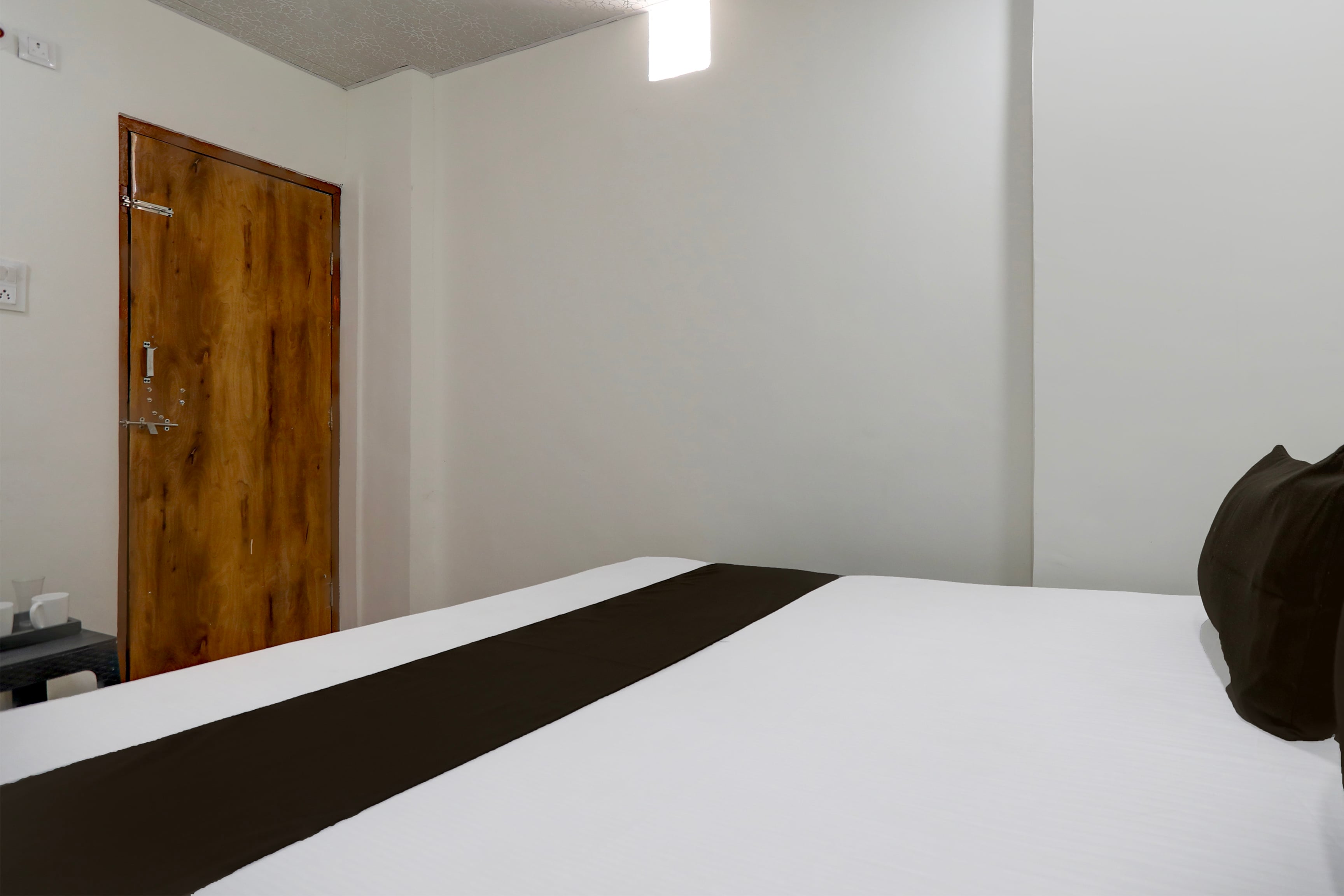 Hotel O Sky Villa - Tap to explore photos