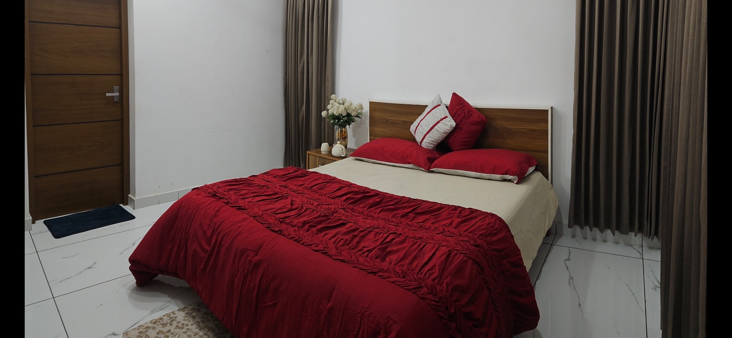Peace Lilly Homestay - Tap to explore photos