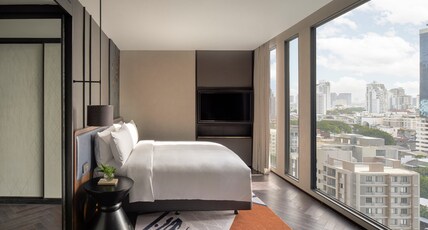 InterContinental Bangkok Sukhumvit Room Type - 1 King Junior Suite Lounge Access InterContinental Bangkok Sukhumvit Room Type - 1 King Junior Suite Lounge Access