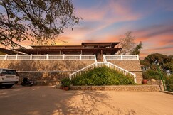 Hotel Sharna - The Laxman Niwas