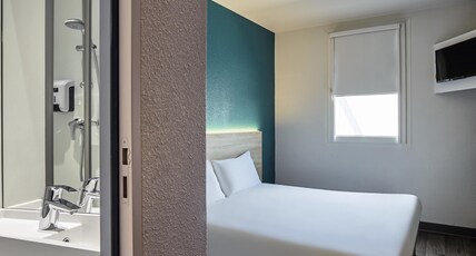 hotelF1 Beauvais Room Type - Cabrio room with private bathroom for 2 travelers maximum