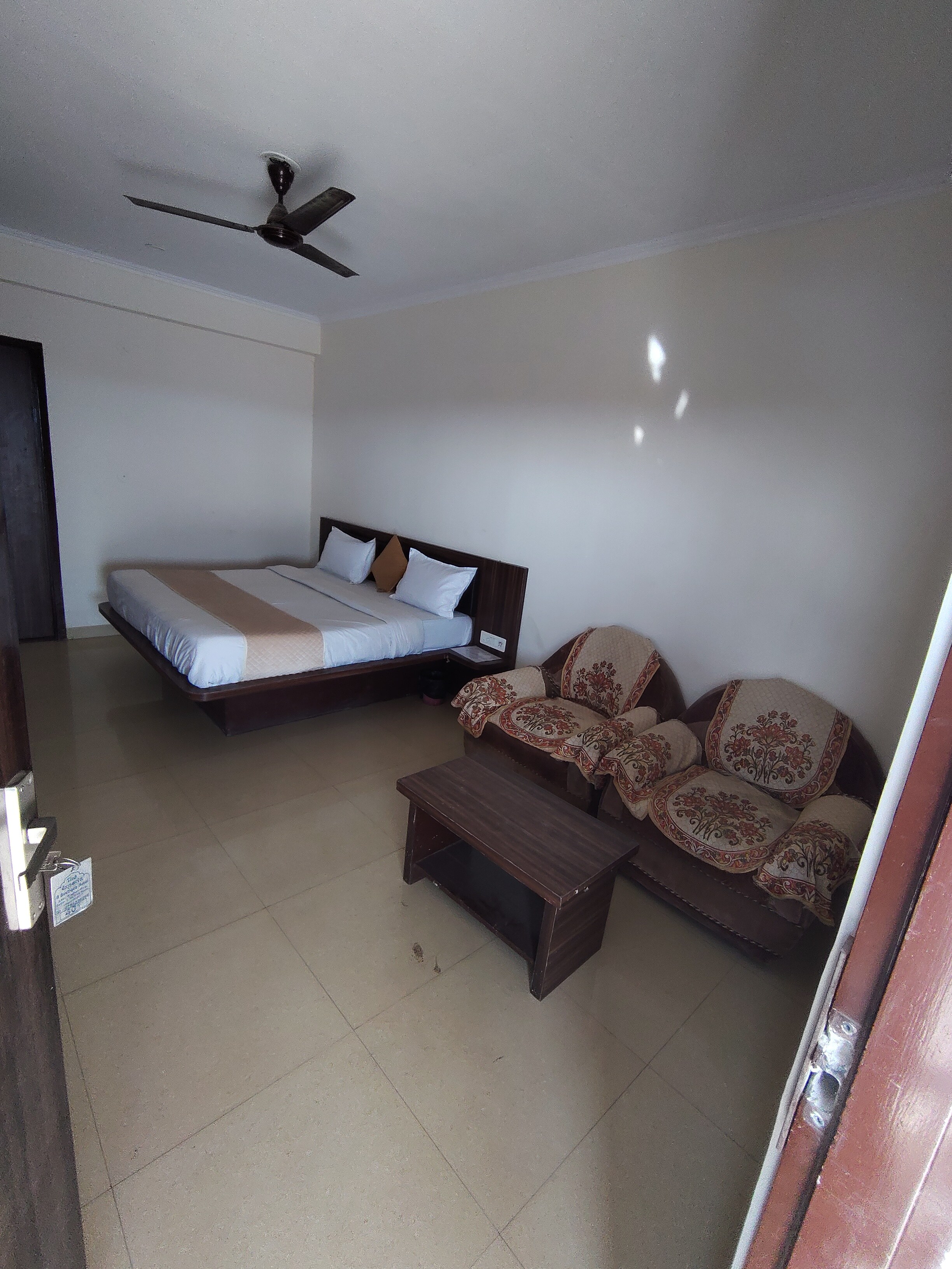Experia- A boutique hotel. - Tap to explore photos