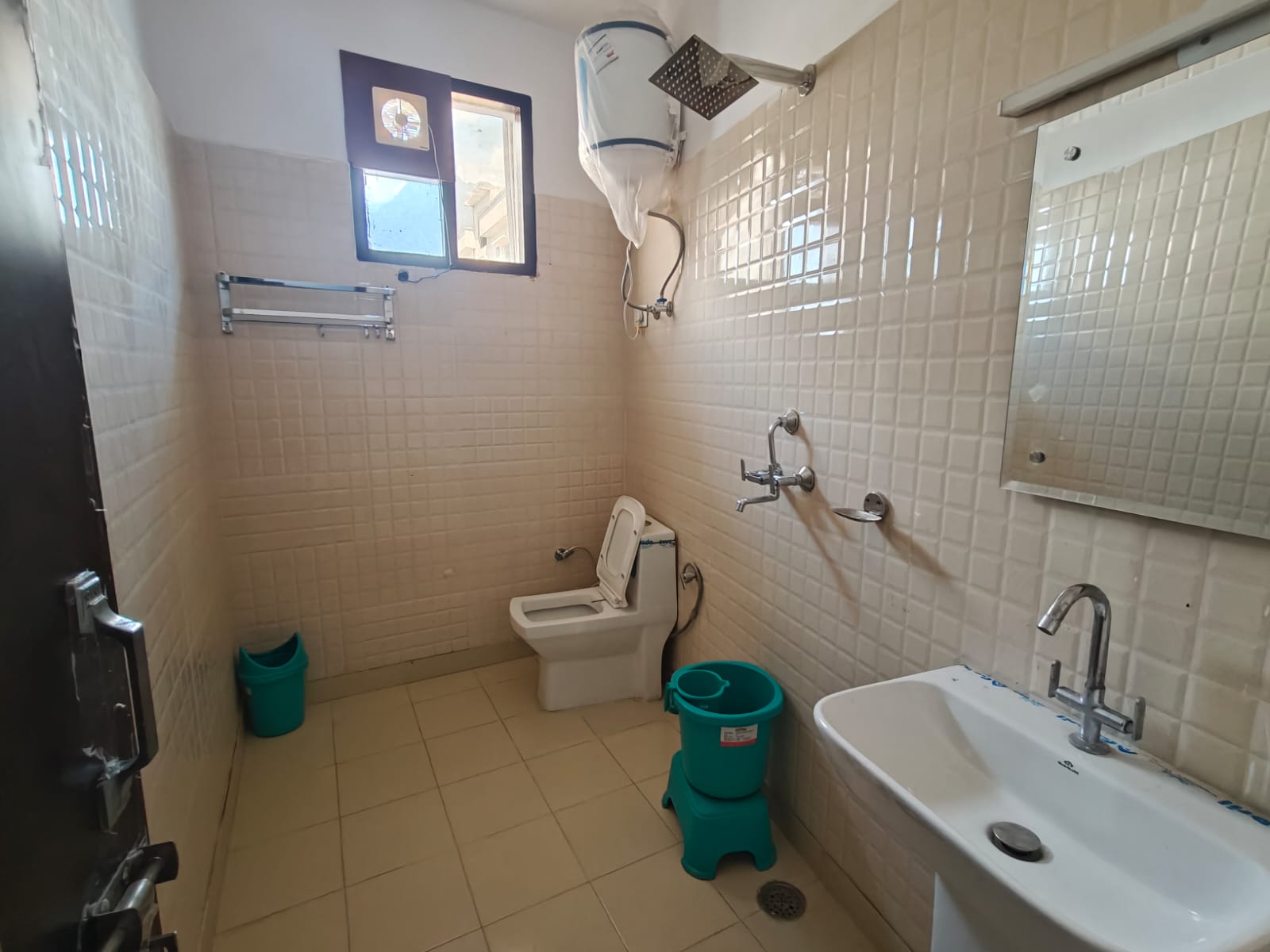 Hotel Dubey Inn - Tap to explore photos