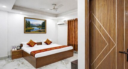 Mauryan Elite Hotel, Ignou Road Room Type - Deluxe Room