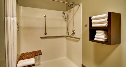 Staybridge Suites MIDDLETON/MADISON-WEST Room Type - 2 Dble 1 Bdrm Ste Comm Access Roll Shwr
