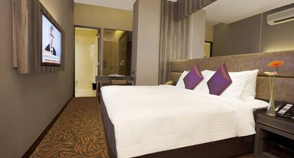 Aqueen Hotel Paya Lebar Room Type - Premier Room