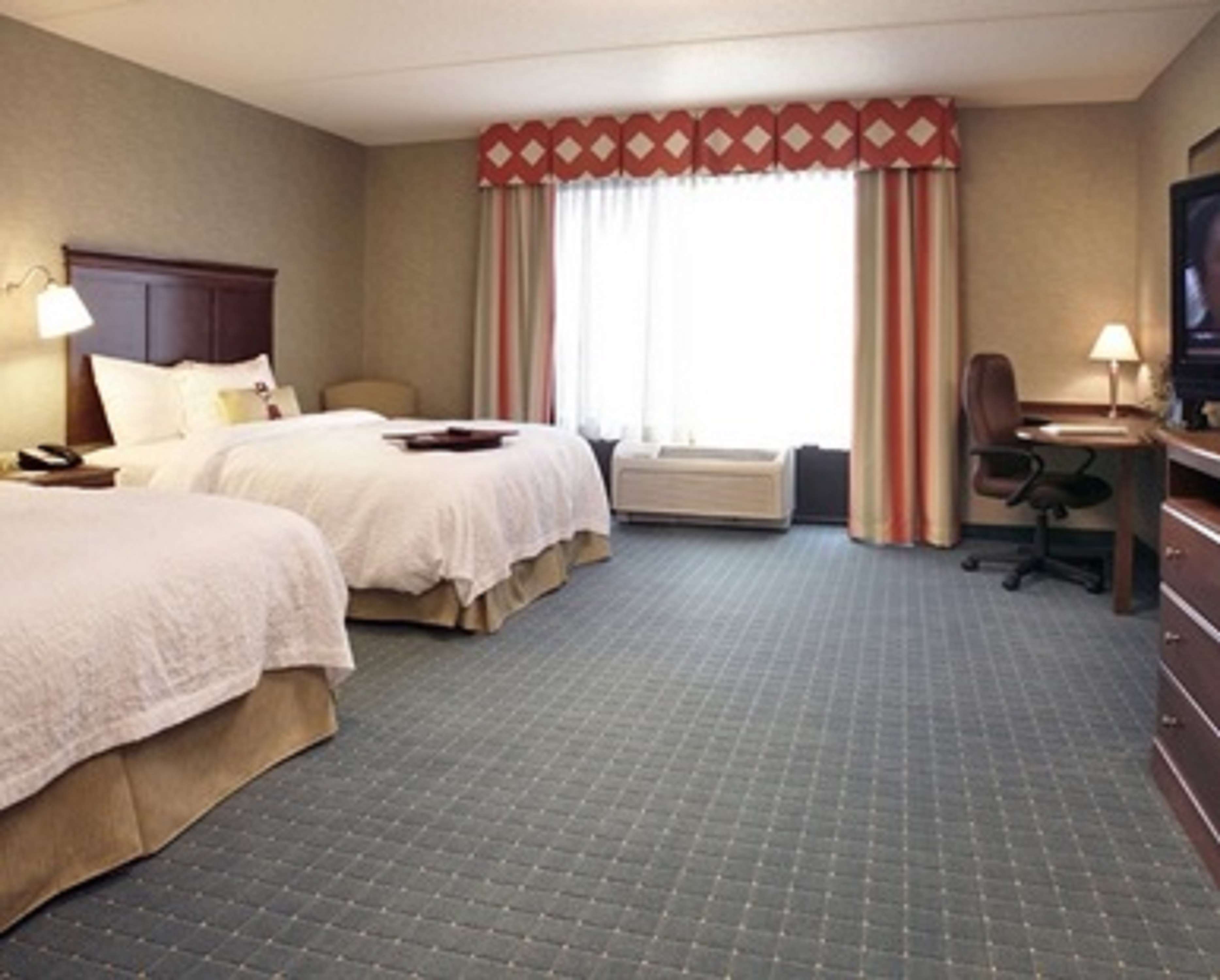 Hampton Inn & Suites Columbus Polaris - Tap to explore photos