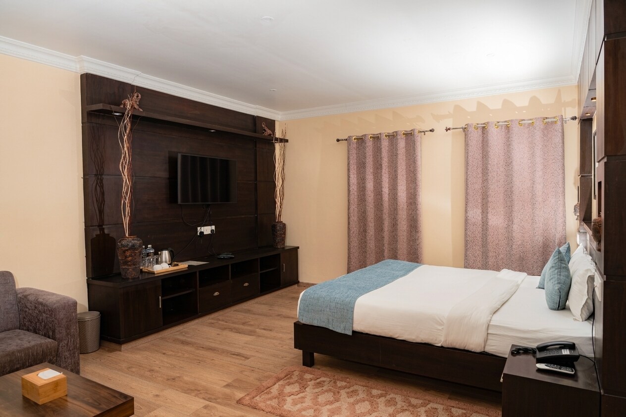 Hotel Maden Inn - Tap to explore photos