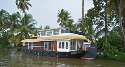 White Rose House Boat Room Type - 2 Bedroom Premium Private Houseboat - Full Time AC White Rose House Boat Room Type - 2 Bedroom Premium Private Houseboat - Full Time AC