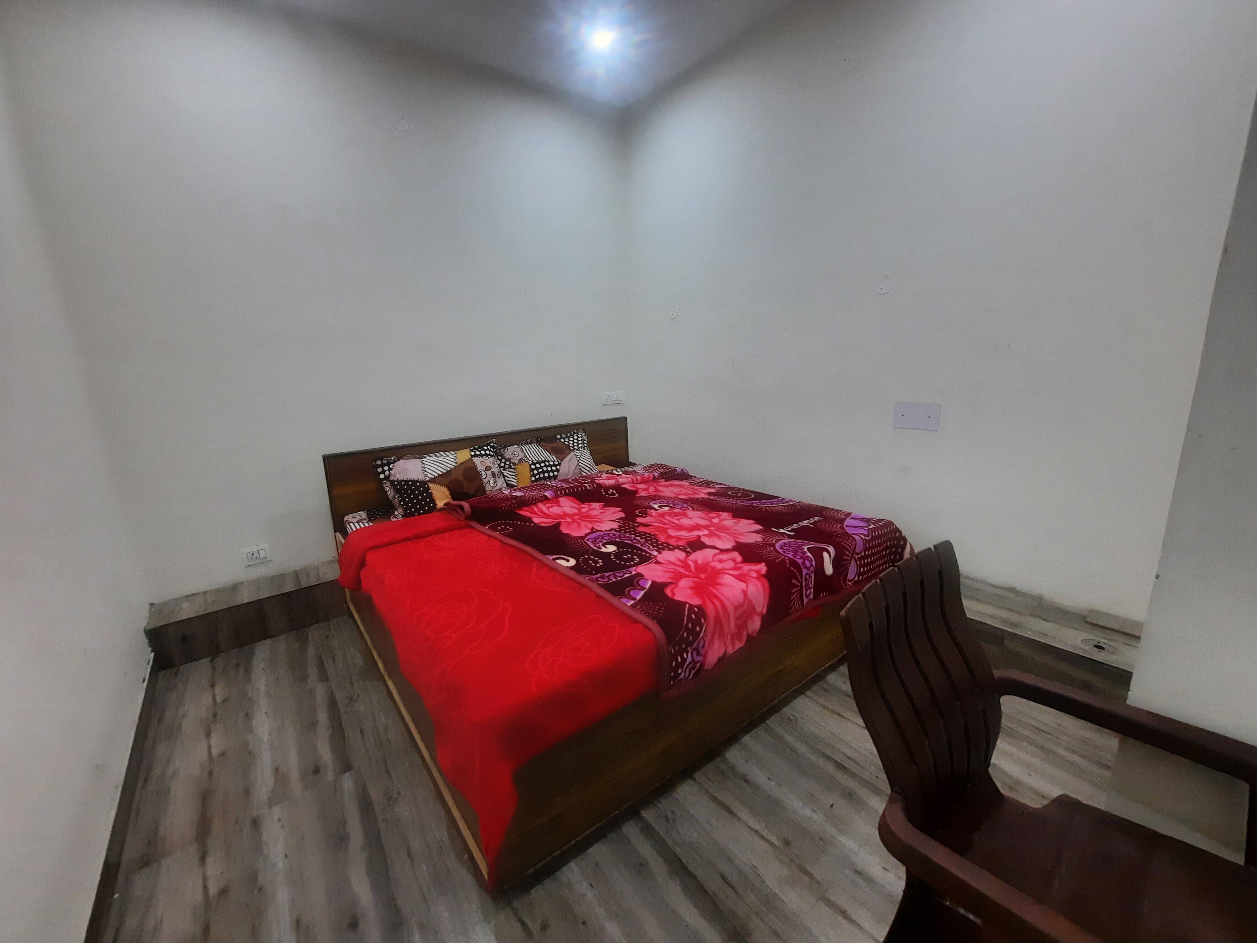 Bir Haven - Tap to explore photos