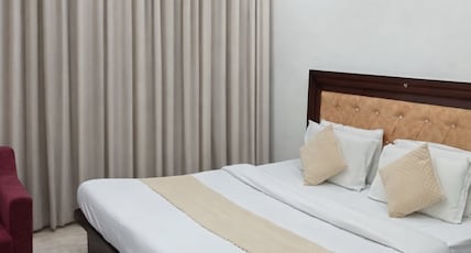 Hotel Royal Heritage Inn Room Type - Deluxe Room