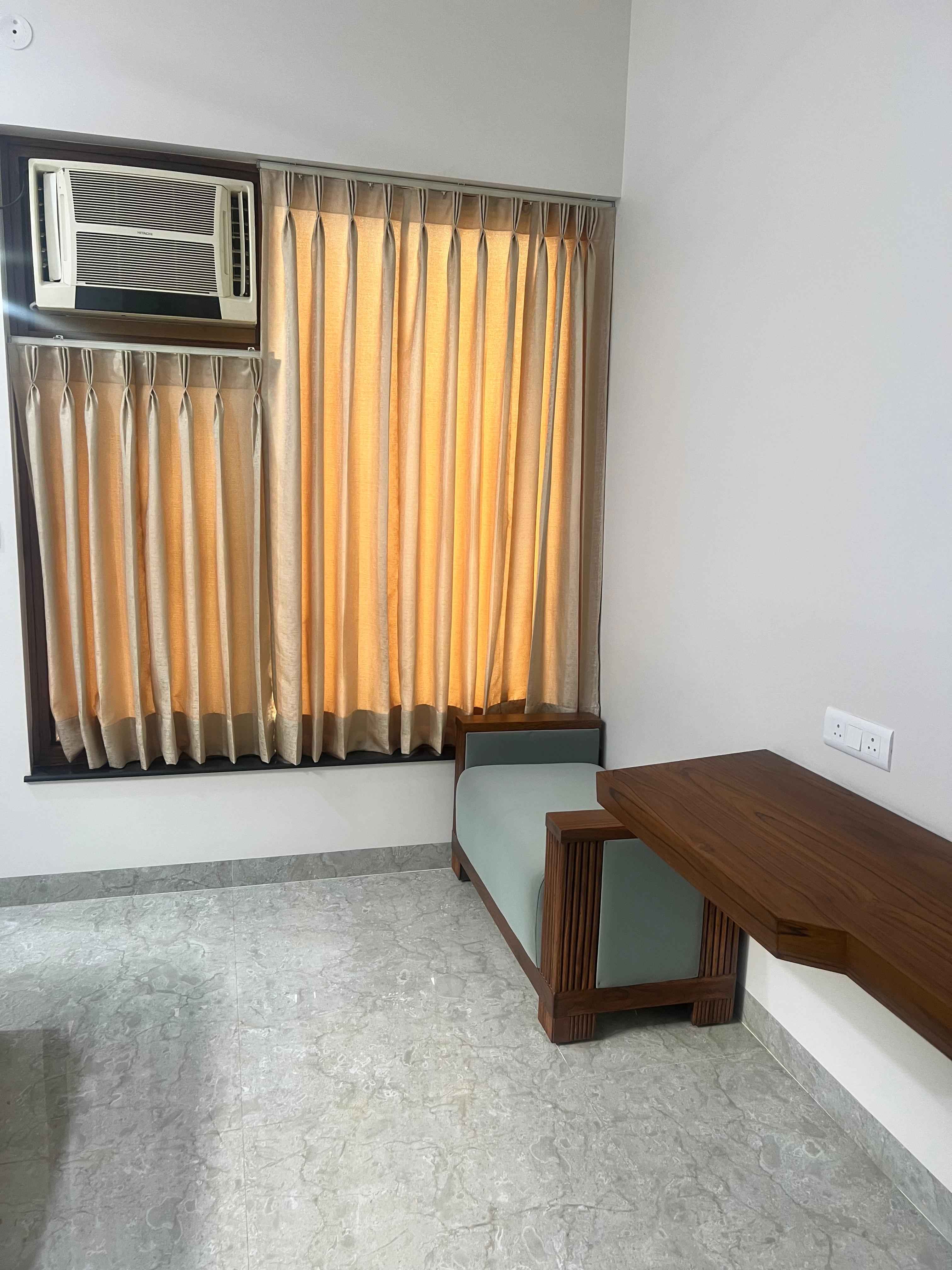 Miyu - Tap to explore photos