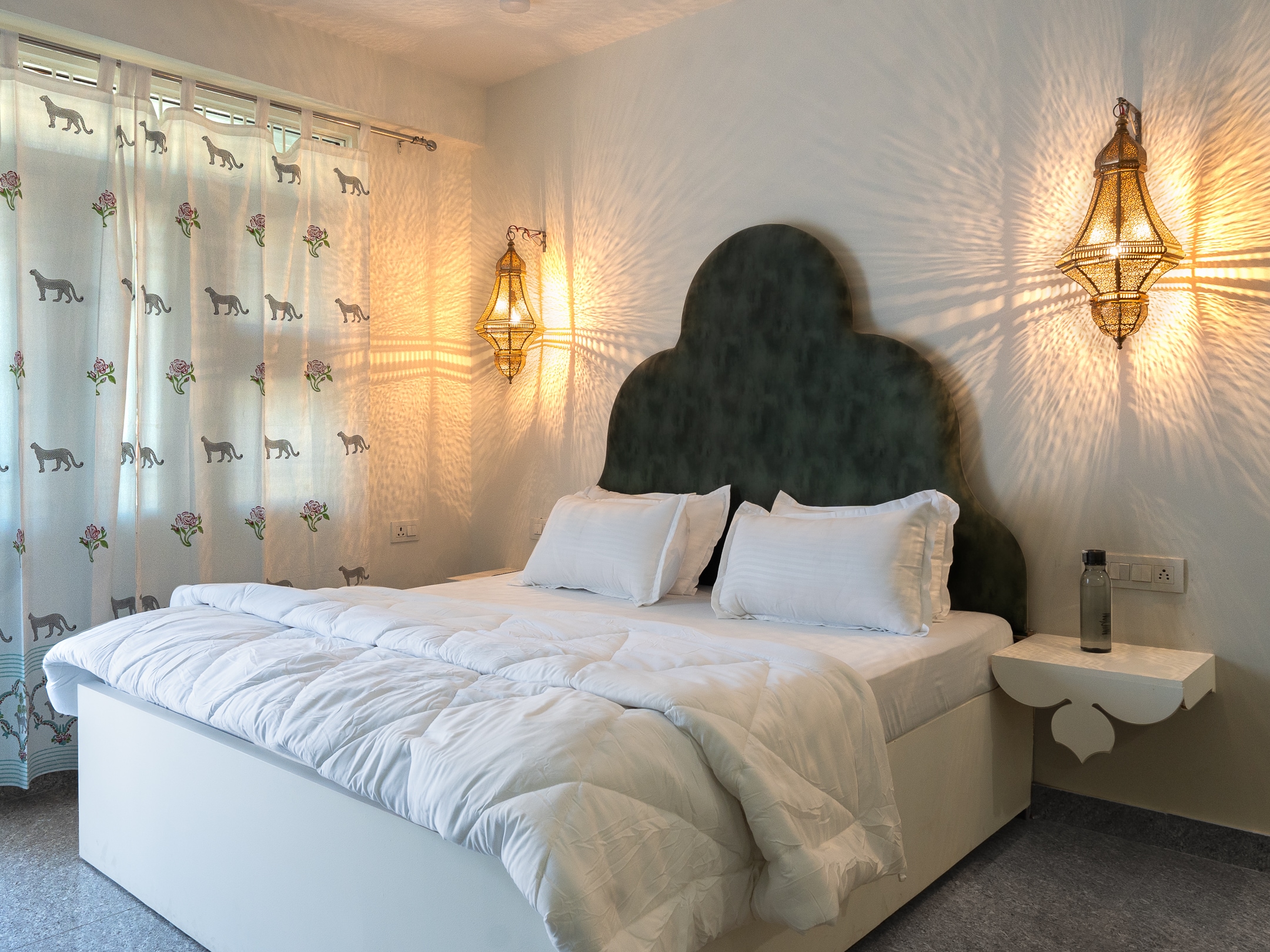 Emerald Studios - Tap to explore photos