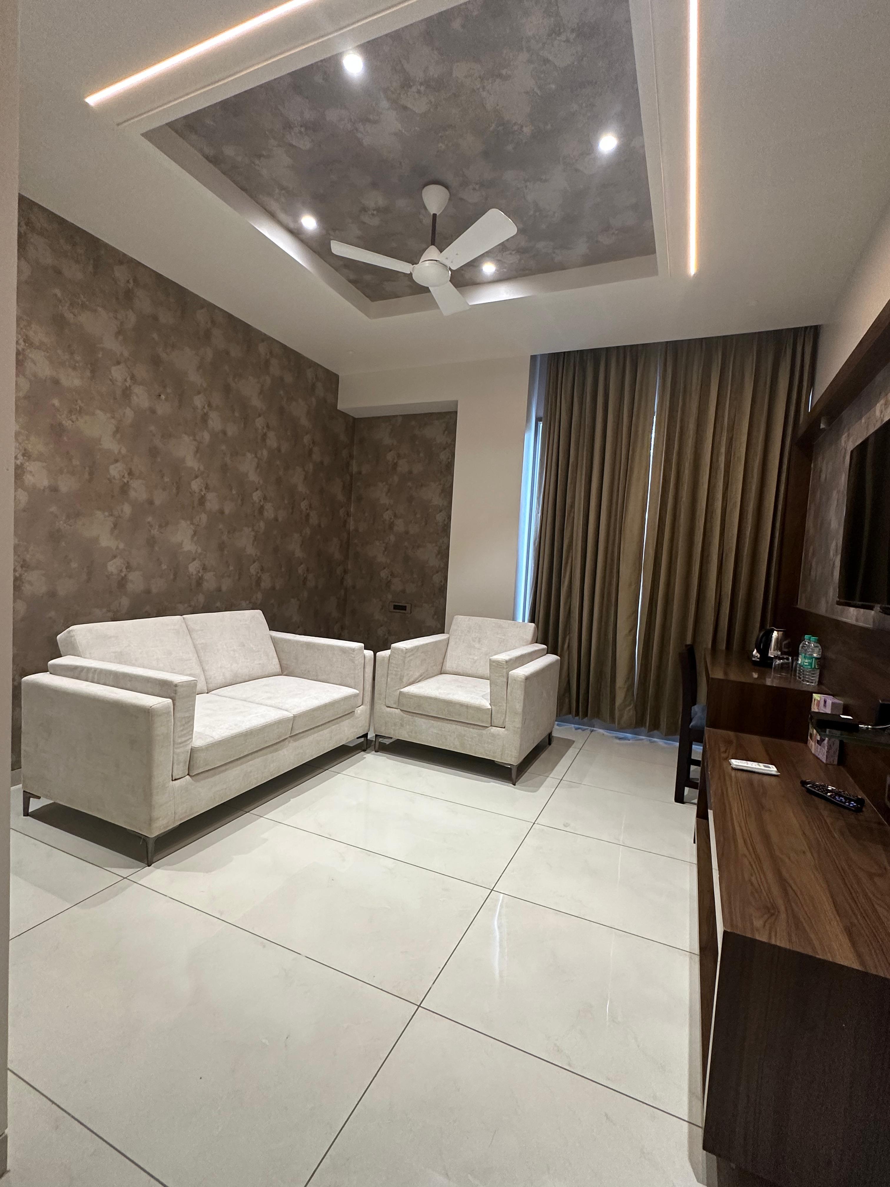 Hotel Golden Heritage Dapoli - Tap to explore photos