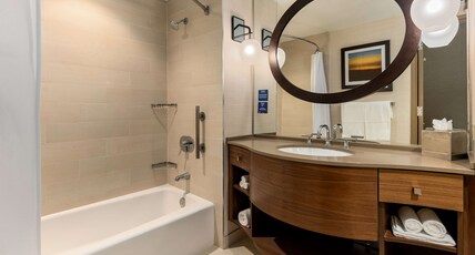 Hilton La Jolla Torrey Pines Room Type - GUEST ROOM 2 QUEEN BEDS