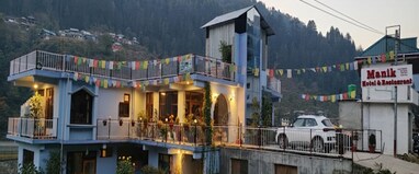 Hotel Manik - A Truly Lake view facing