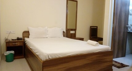 The Oasis Hotel Room Type - A.C. KINGS BED ROOM
