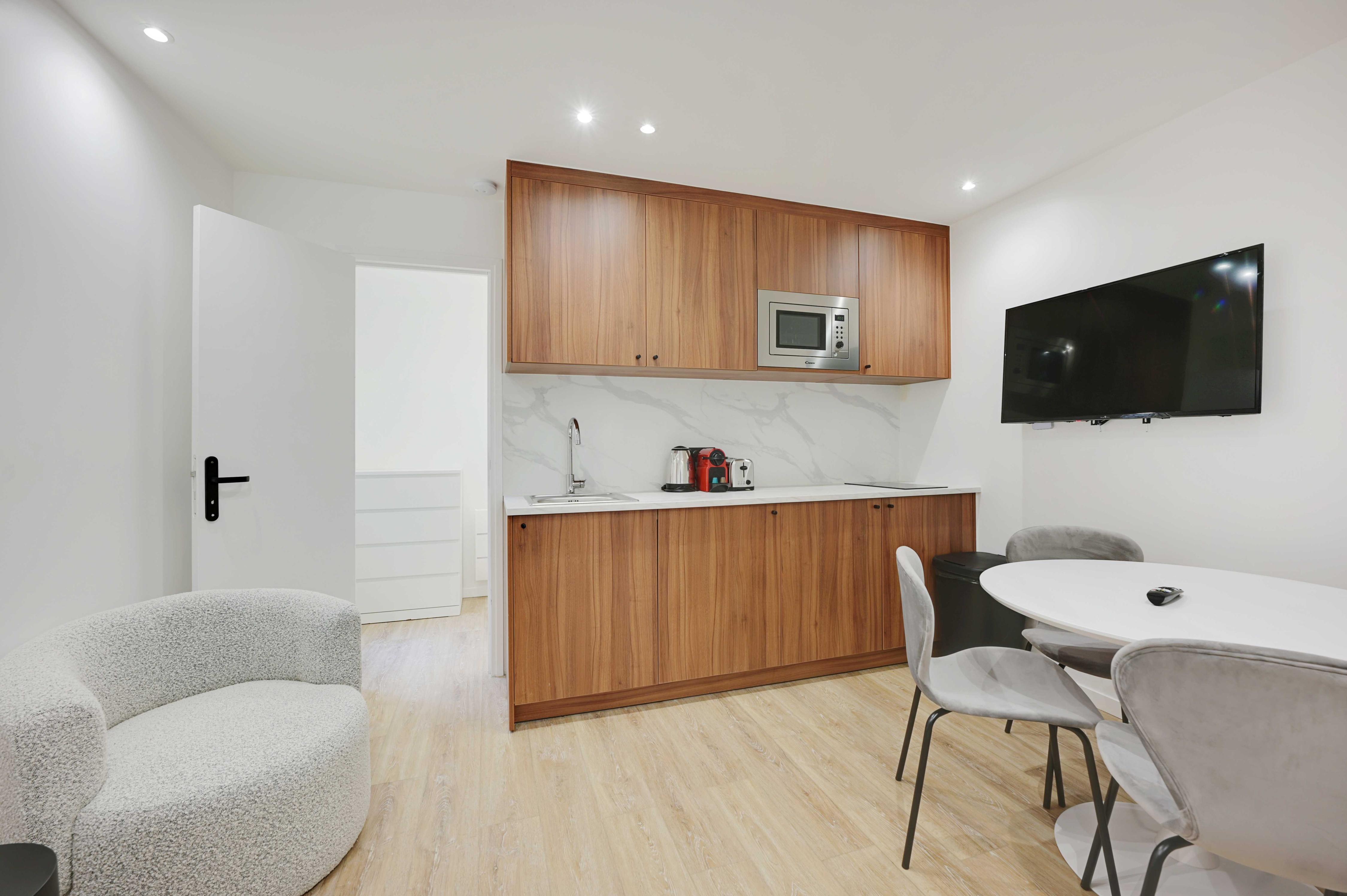 Modern apt with Terrace - 2BR-4P - near Paris - Tap to explore photos