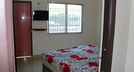 HOTEL MIDTOWN Room Type - DELUXE AC ROOM