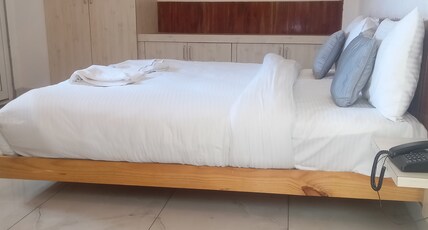 Mohini lakeview cottage Bhimtal Room Type - Deluxe ( non ac )