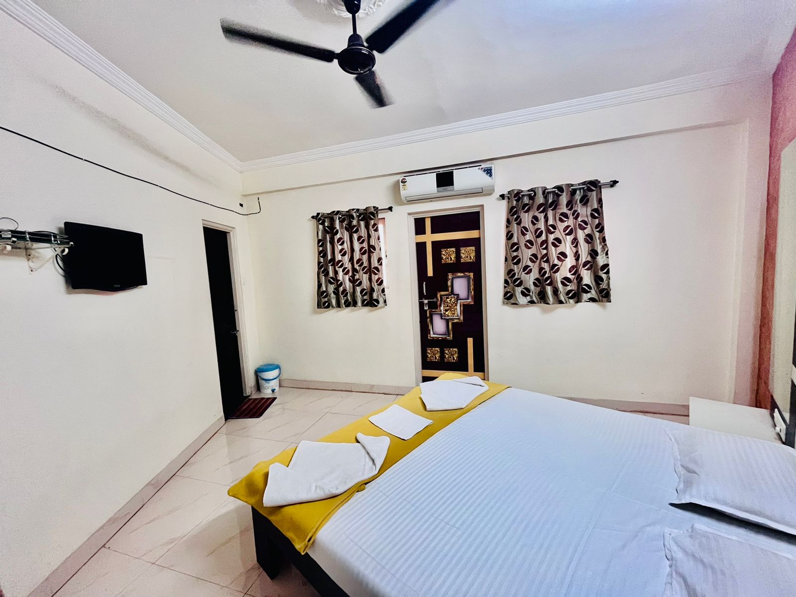 DARYA RESORT - Tap to explore photos