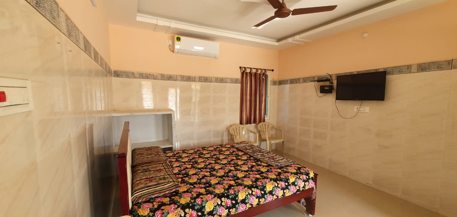 BGR RESIDENCY - Tap to explore photos