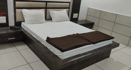 Hotel Ajmer Gate Room Type - Deluxe Room