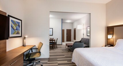 Holiday Inn Express & Suites SASKATOON CENTRE Room Type - 1 Bedroom Suite Sofa Bed Holiday Inn Express & Suites SASKATOON CENTRE Room Type - 1 Bedroom Suite Sofa Bed