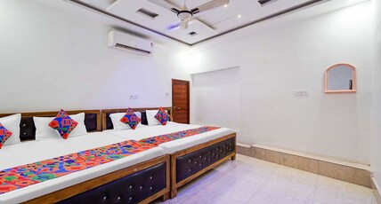 FabHotel Ramendra Palace Room Type - Family Room