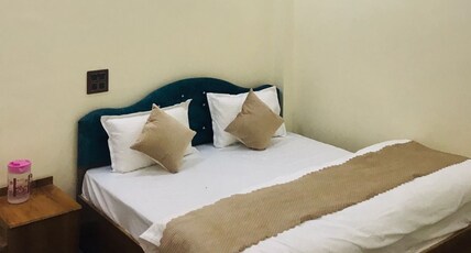 7 Oaks Barkot By StayApart Room Type - Double Room