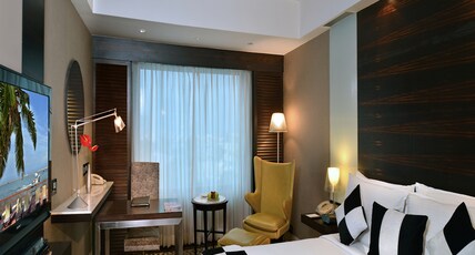 The Golkonda Hotel Banjara Hills Room Type - Nizam Suite