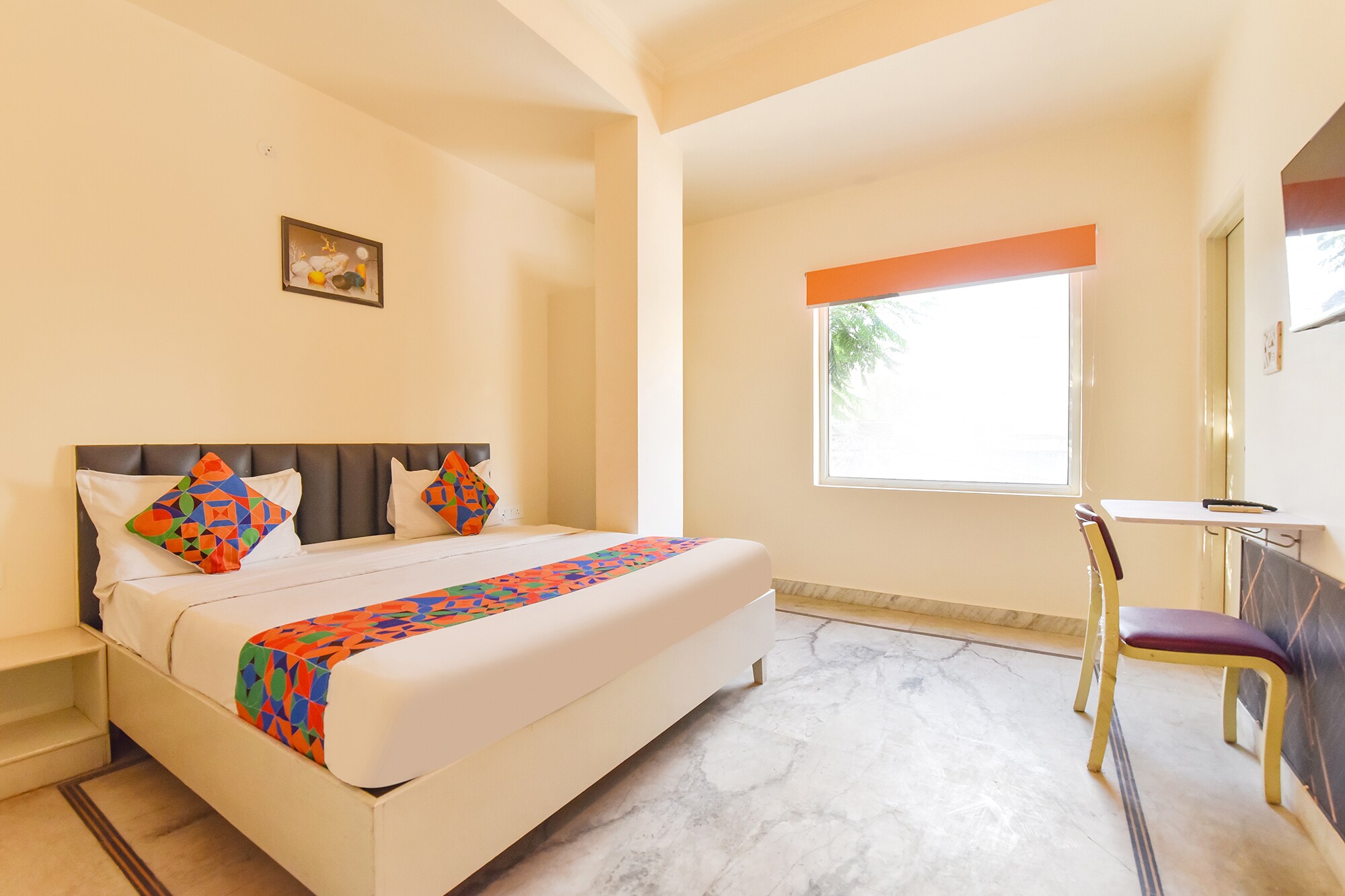 FabHotel Mansarovar Retreat - Tap to explore photos