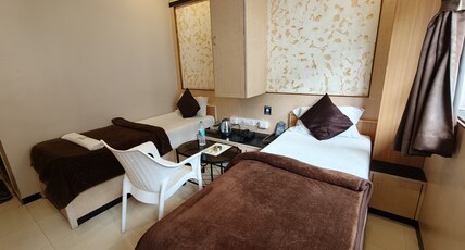 Hotel AMARDEEP Room Type - TWIN BED ROOM (NON AC )