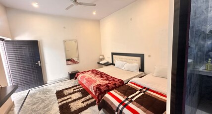Taj Castle Homestay | Rooms & Cafe Room Type - Triple Beds Good for Family 3+1 Max