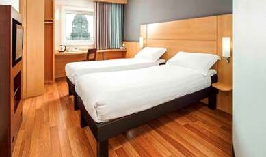 ibis Aberdeen Centre - Quayside Room Type - Accessible Standard Room with 2 single beds