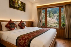 Everest Villa Manali