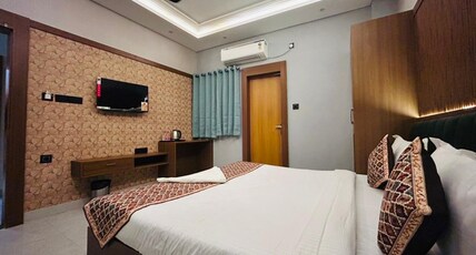 SANIDHYAM BY HOTEL SAHU NEAR KASHI VISHWANATH TEMPLE GATE Room Type - Kashi Classic Double Room