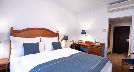 Select Hotel Prinz Eugen Wien Room Type - 1 King Standard Vienna City View Select Hotel Prinz Eugen Wien Room Type - 1 King Standard Vienna City View