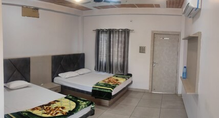 Shiv Sangam Room Type - Bedroom 3