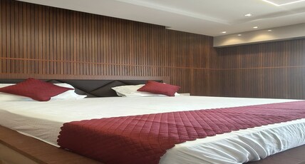 HOTEL RADHA INTERNATIONAL Room Type - Deluxe Room