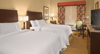 Hilton Garden Inn Akron Room Type - 2 QUEEN BEDS-BATHTUB