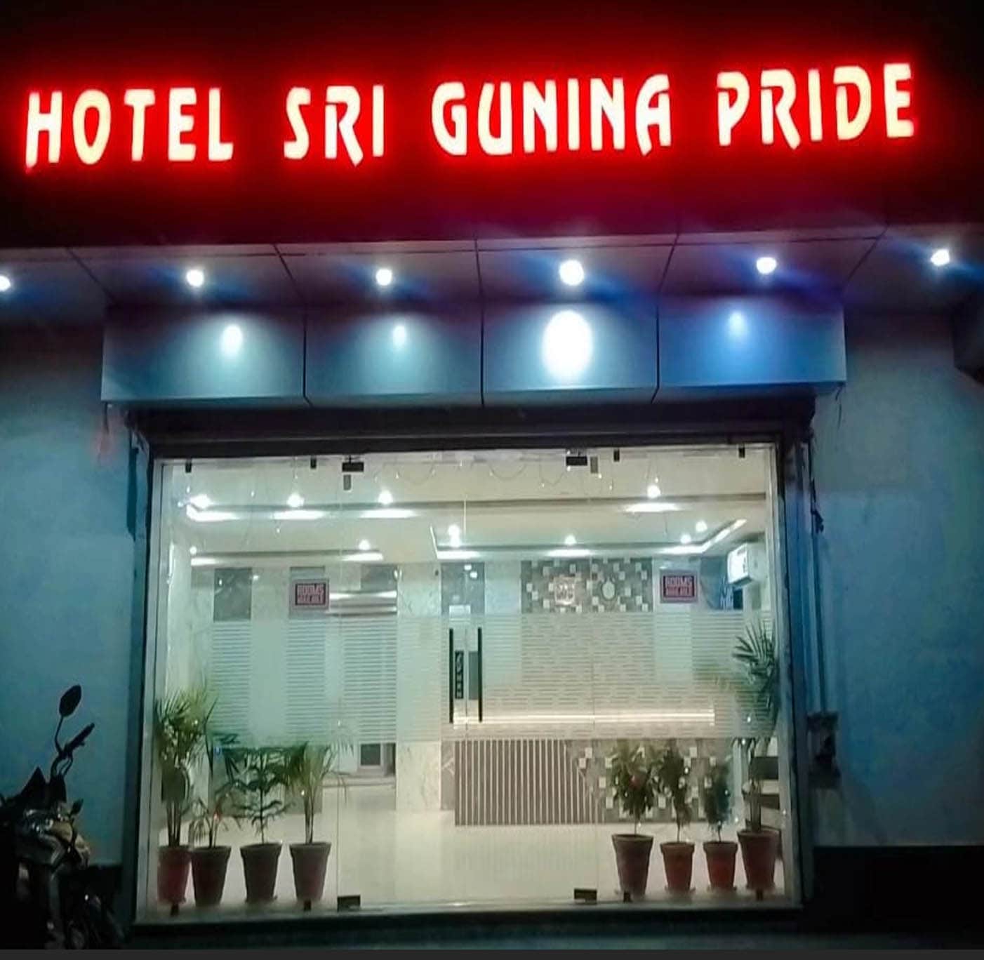 HOTEL SRI GUNINA PRIDE - Tap to explore photos