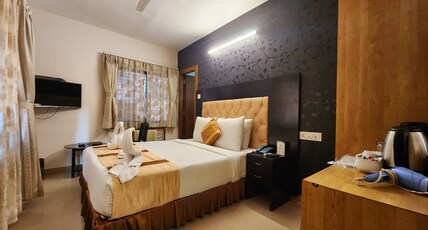 HOTEL VIP INTERCONTINENTAL Room Type - Deluxe Room with Free Wifi