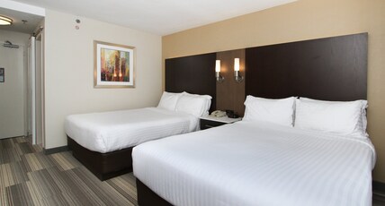 Holiday Inn Express San Diego Downtown Room Type - 2 Queen Beds Standard