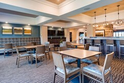Best Western Plus Overland Inn